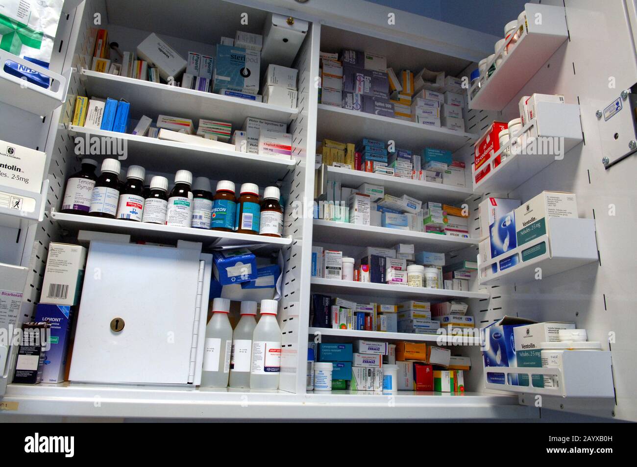 Controlled drugs hires stock photography and images Alamy