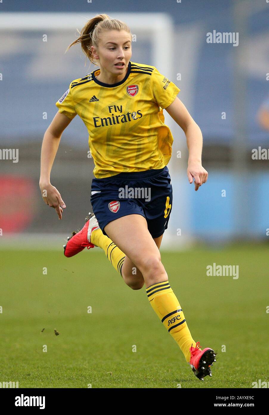 Arsenals leah williamson warms up hi-res stock photography and images -  Alamy