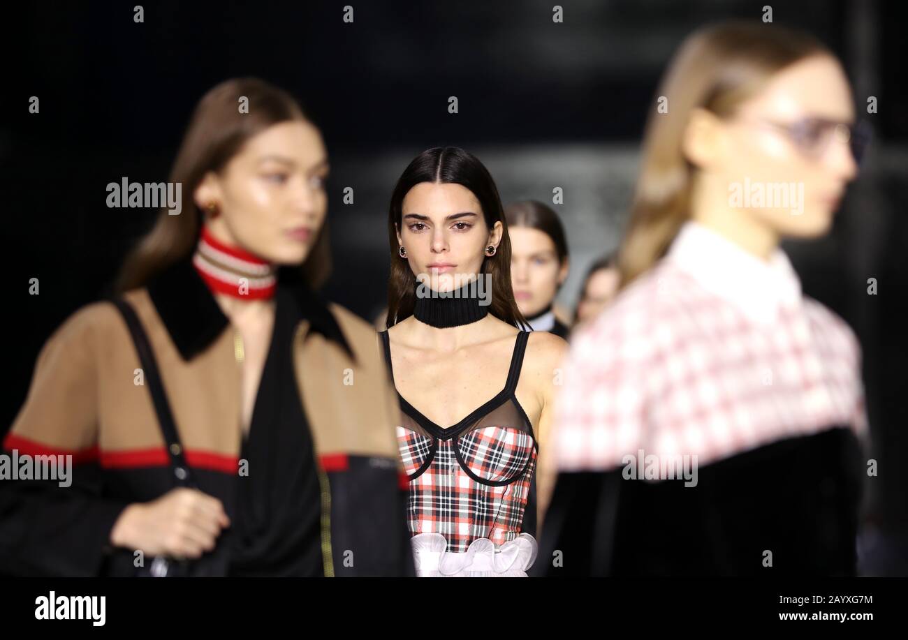 kendall jenner burberry 2020