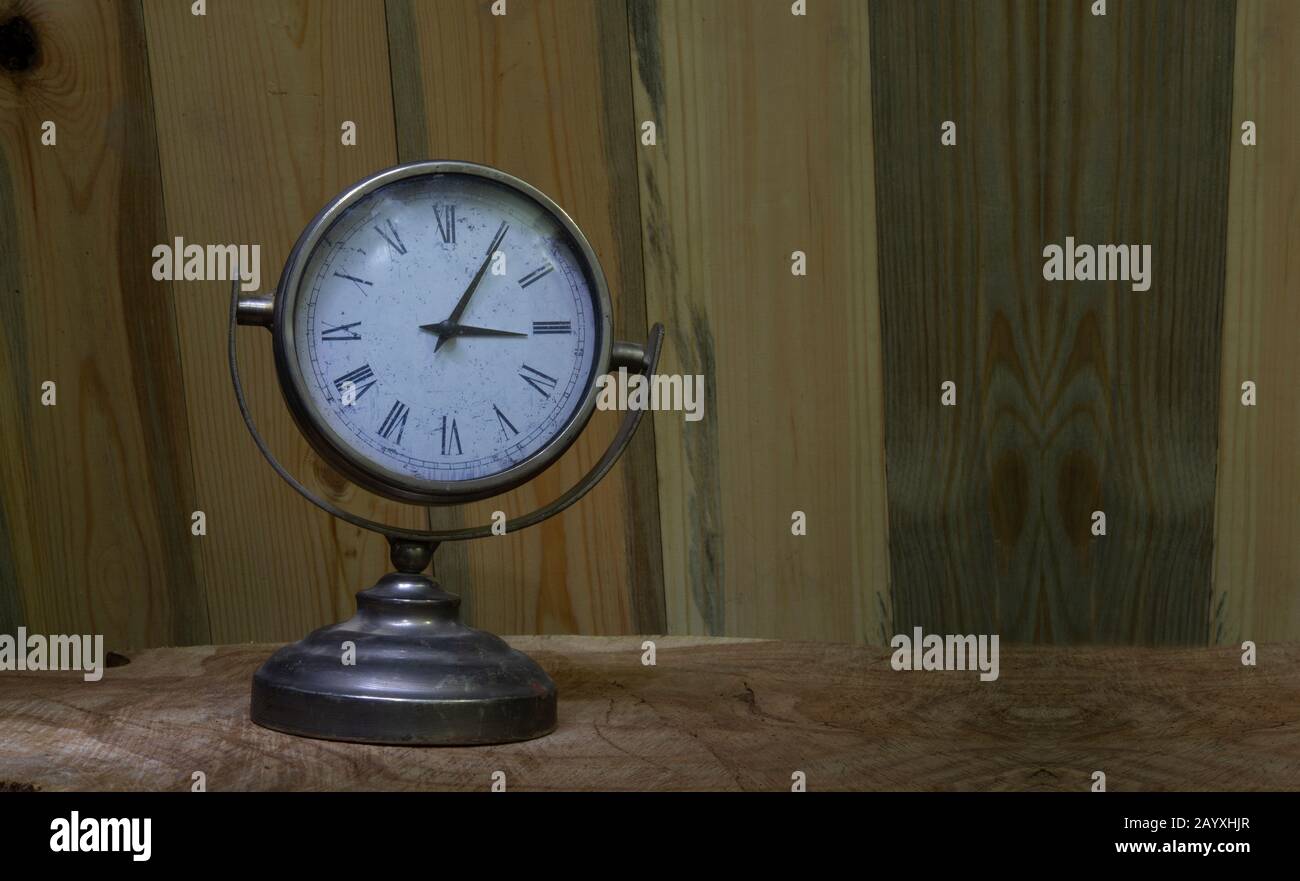 Close up antique clock face hi-res stock photography and images - Alamy