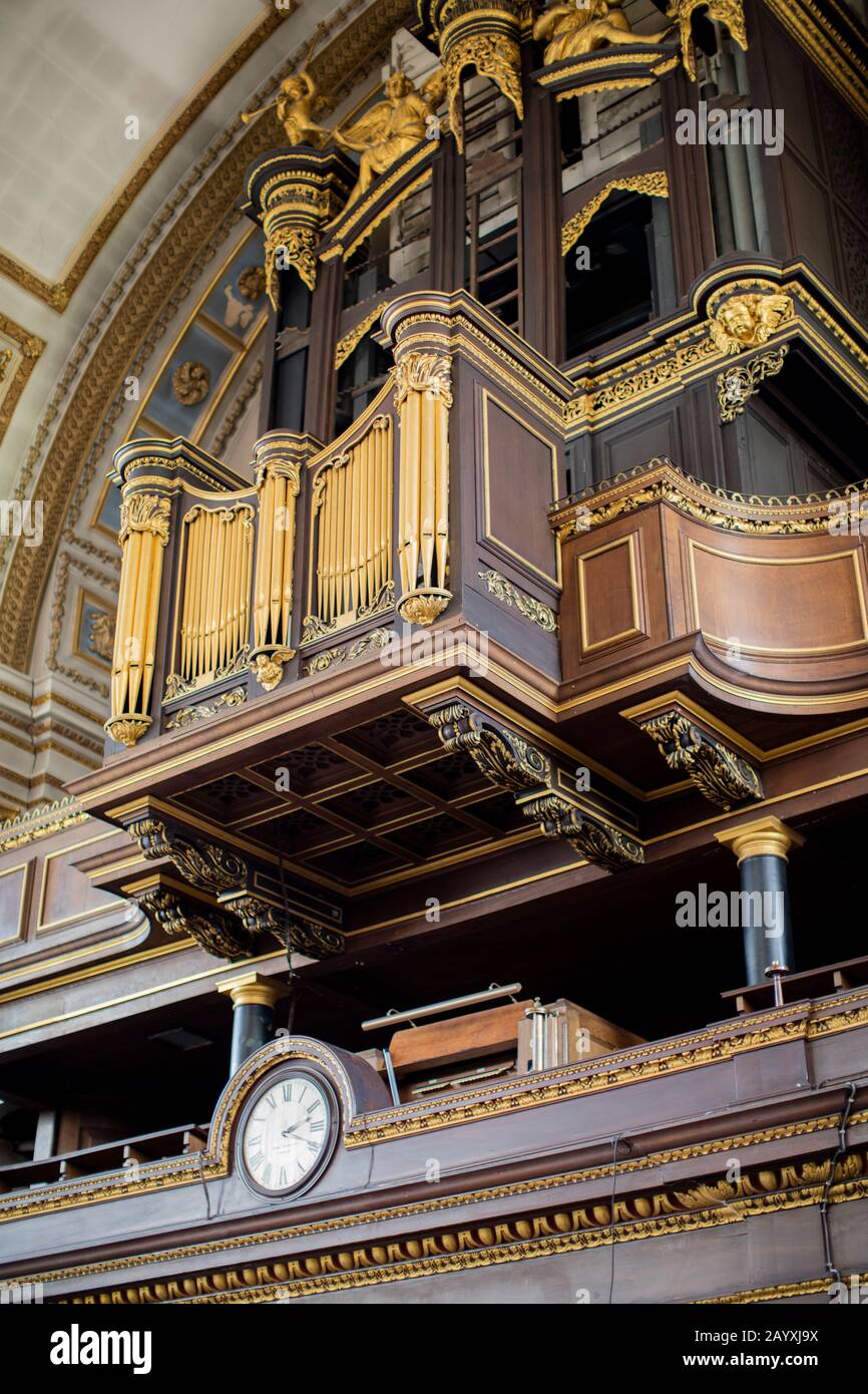 The Great Organ, given by Queen Mary II in 1691 to St James's Church, Piccadilly, London Stock Photo