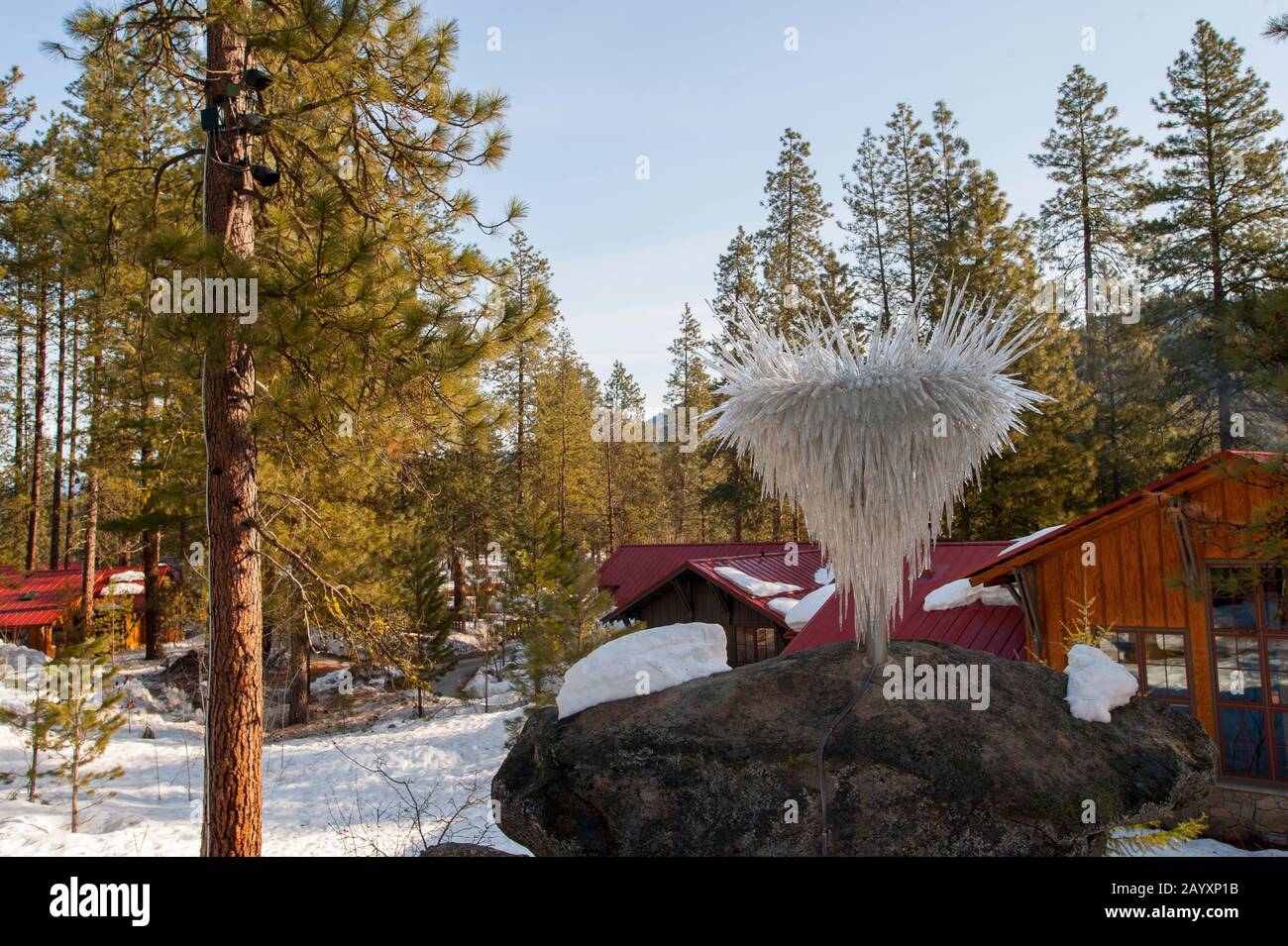 A Chihuly glass sculpture ‘Icicles’ at the Sleeping Lady Mountain Retreat in Leavenworth, Eastern Washington State, USA. Stock Photo