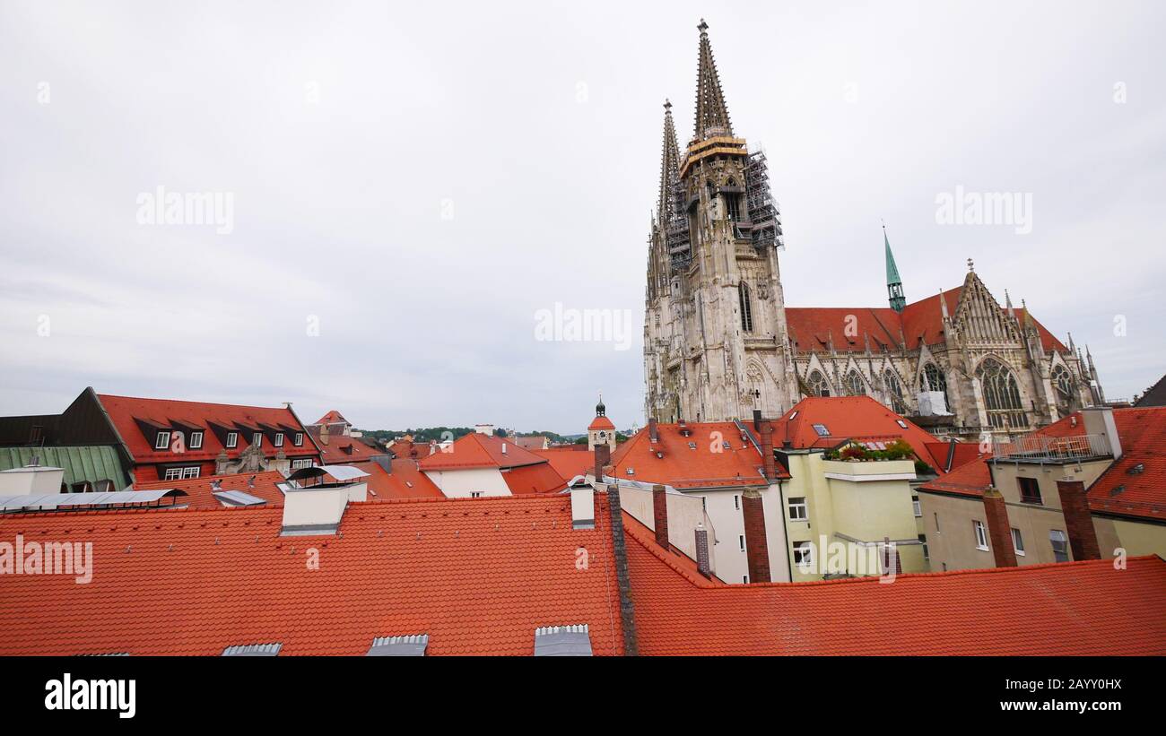 Regensburg Germany View Over The Roofs Of The Old Town In Regensburg With The Cathedral In Sight Stock Photo Alamy