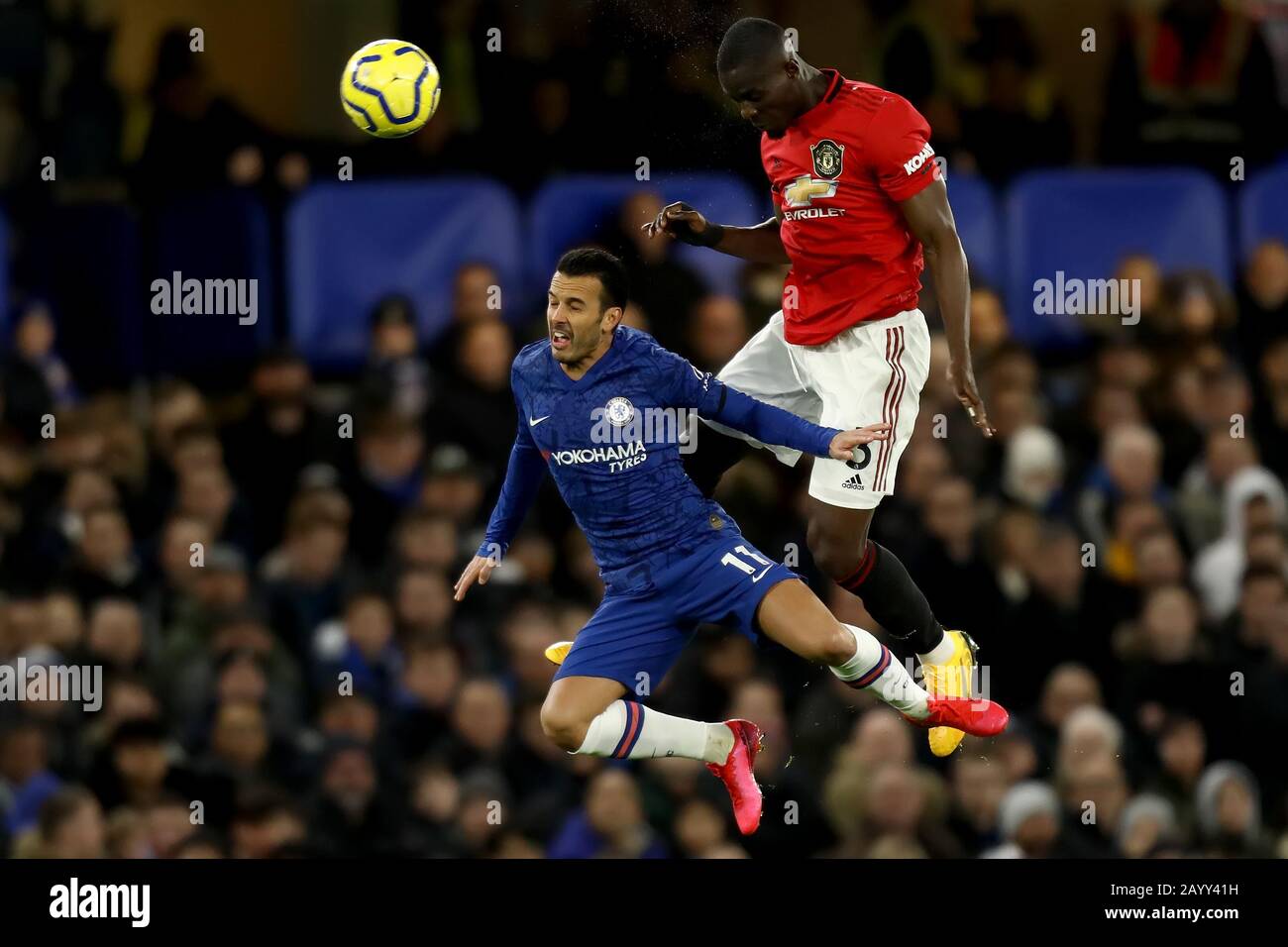 Action utd header football hi-res stock photography and images - Alamy