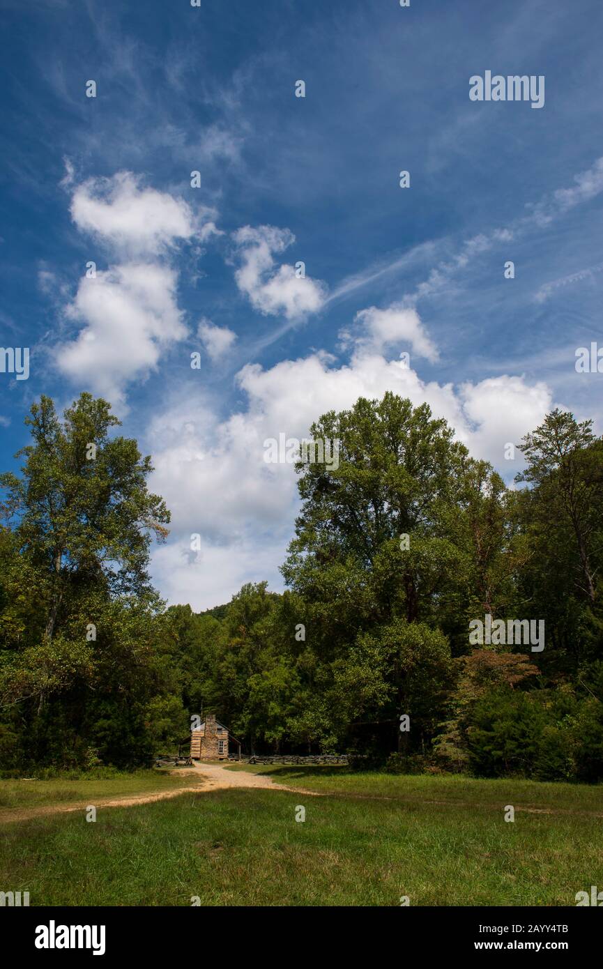 View of the John Oliver cabin from the 1820s in Cades Cove, Great Smoky Mountains National Park in Tennessee, USA. Stock Photo