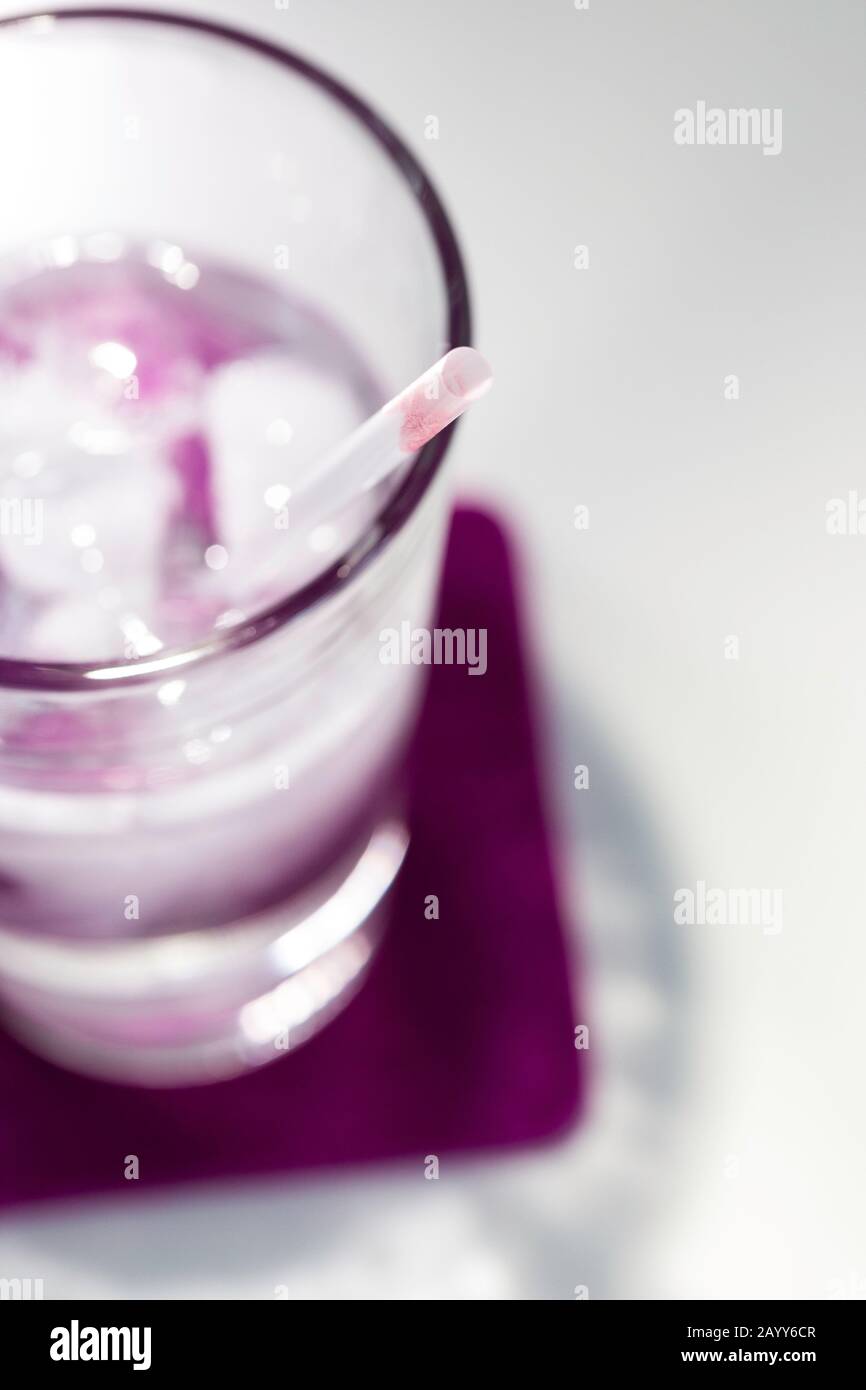 Plastic glass and straw hi-res stock photography and images - Alamy