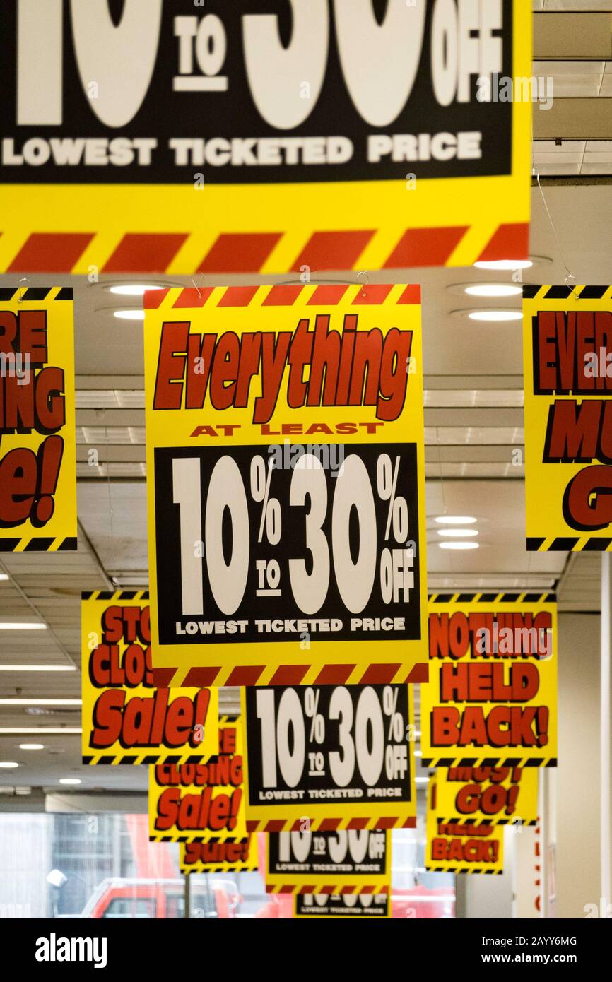 Going Out of Business Signage Stock Photo Alamy