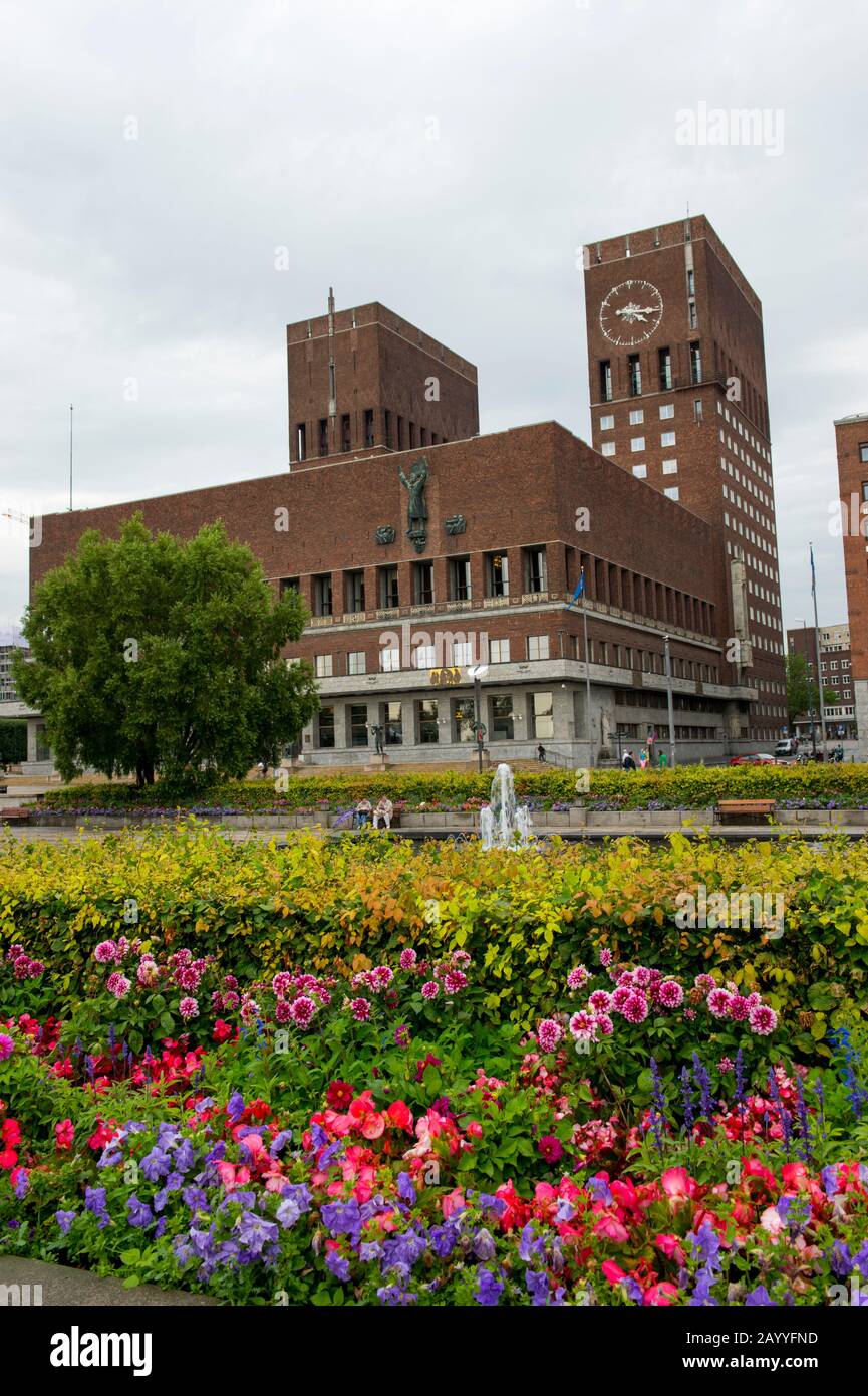 Oslo city hall norwegian hi-res stock photography and images - Alamy