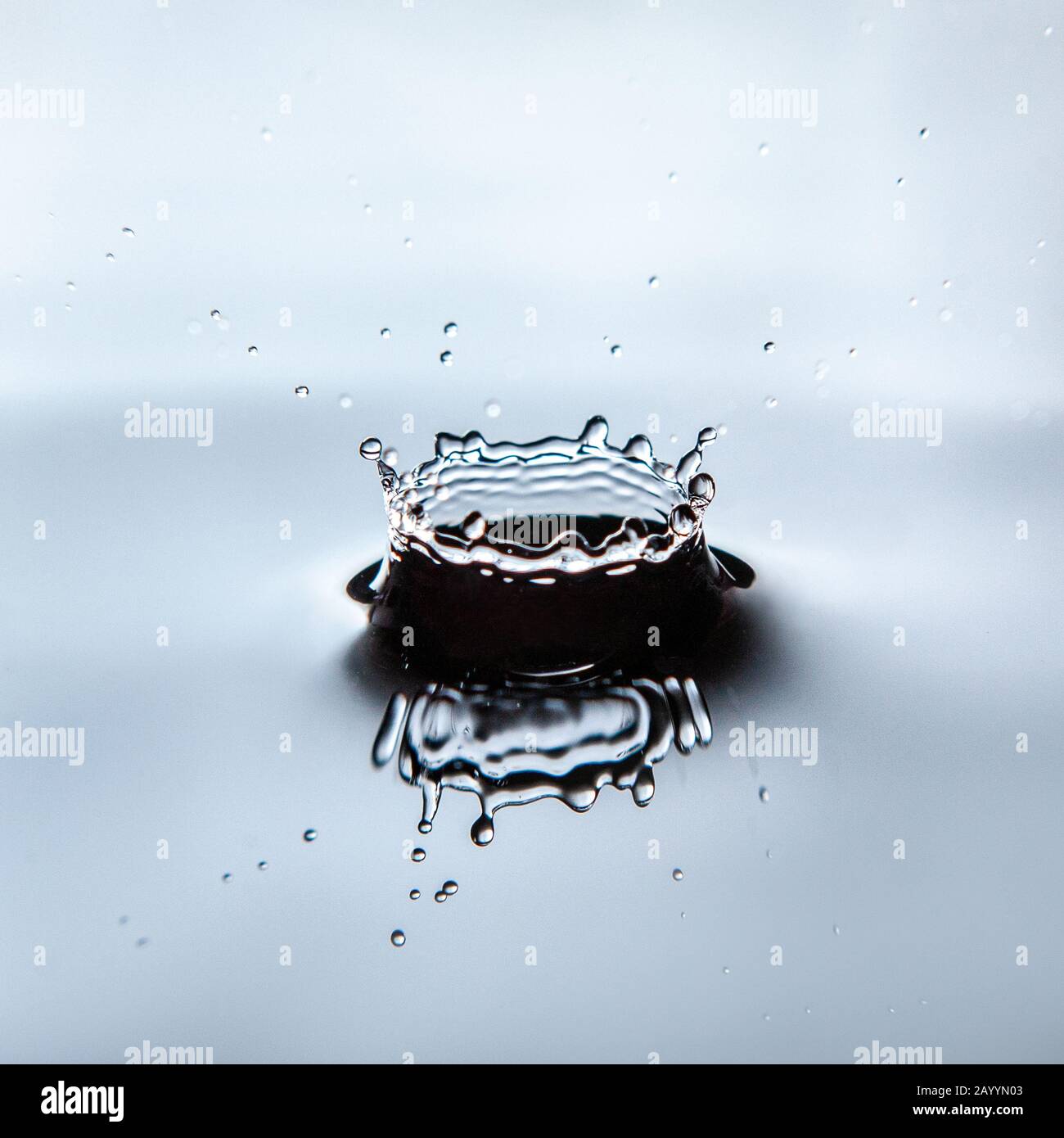 Splash With Object Make a splash hi-res stock photography and images - Alamy