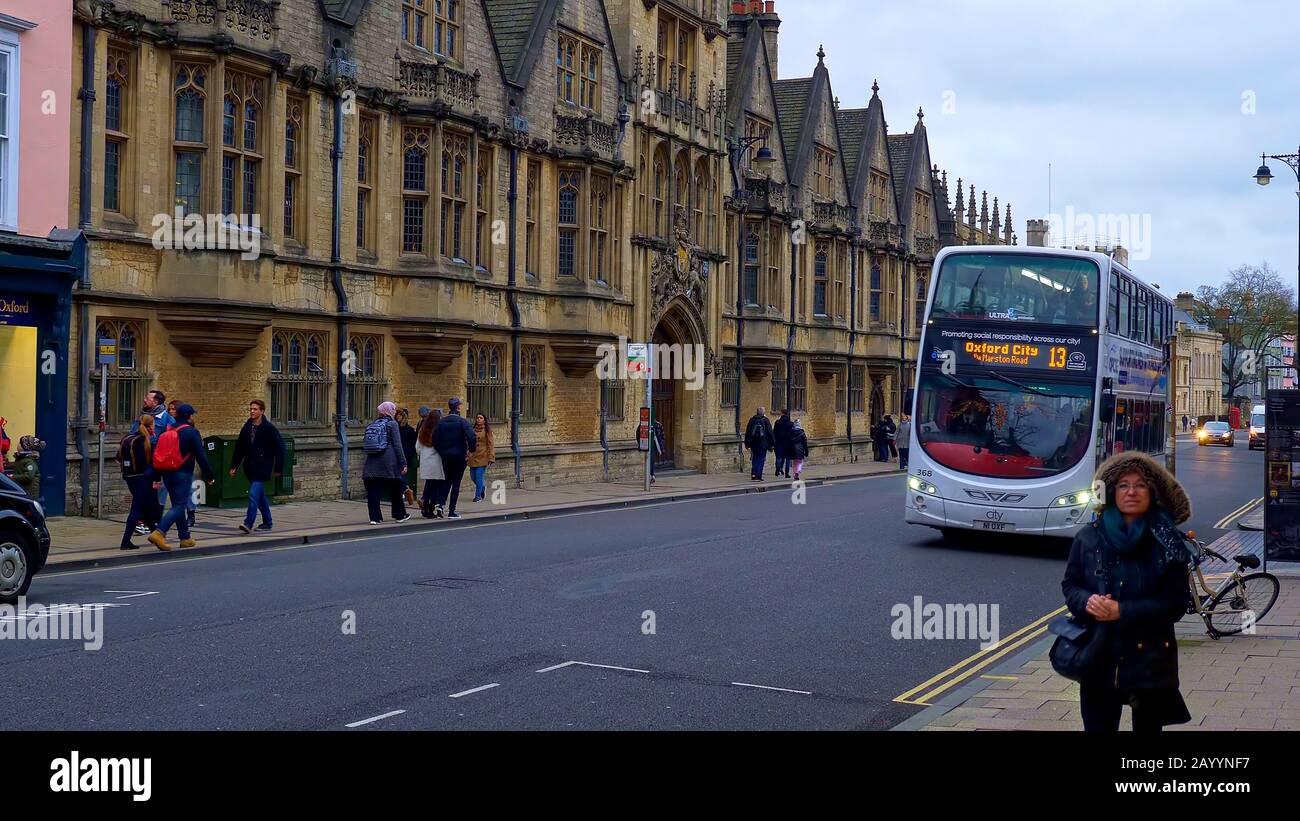 Public transport in Oxford OXFORD, ENGLAND JANUARY 3, 2020 Stock Photo Alamy