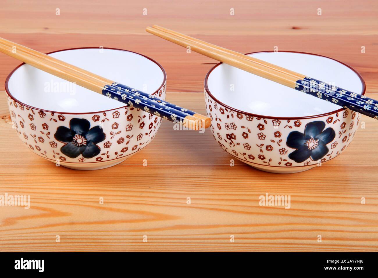Chinese style bowls and chopsticks Stock Photo Alamy