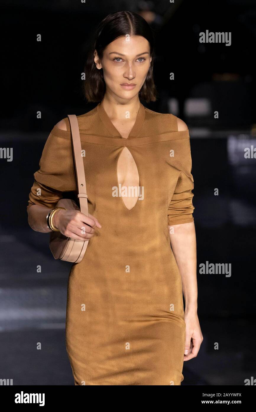 London, UK. 17th Feb, 2020. Bella Hadid at BURBERRY AW20 Runway during London Fashion Week February 2020 - London, UK 17/02/2020 Credit: dpa/Alamy Live News Stock Photo