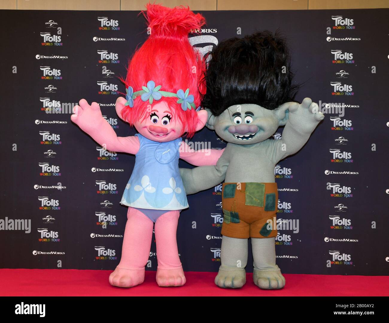 Berlin, Germany. 17th Feb, 2020. The Trolls figures Poppy (l) and Branch at the photo session for the movie 'Trolls World Tour' at the Hotel Waldorf Astoria. Credit: Jens Kalaene/dpa-Zentralbild/dpa/Alamy Live News Stock Photo