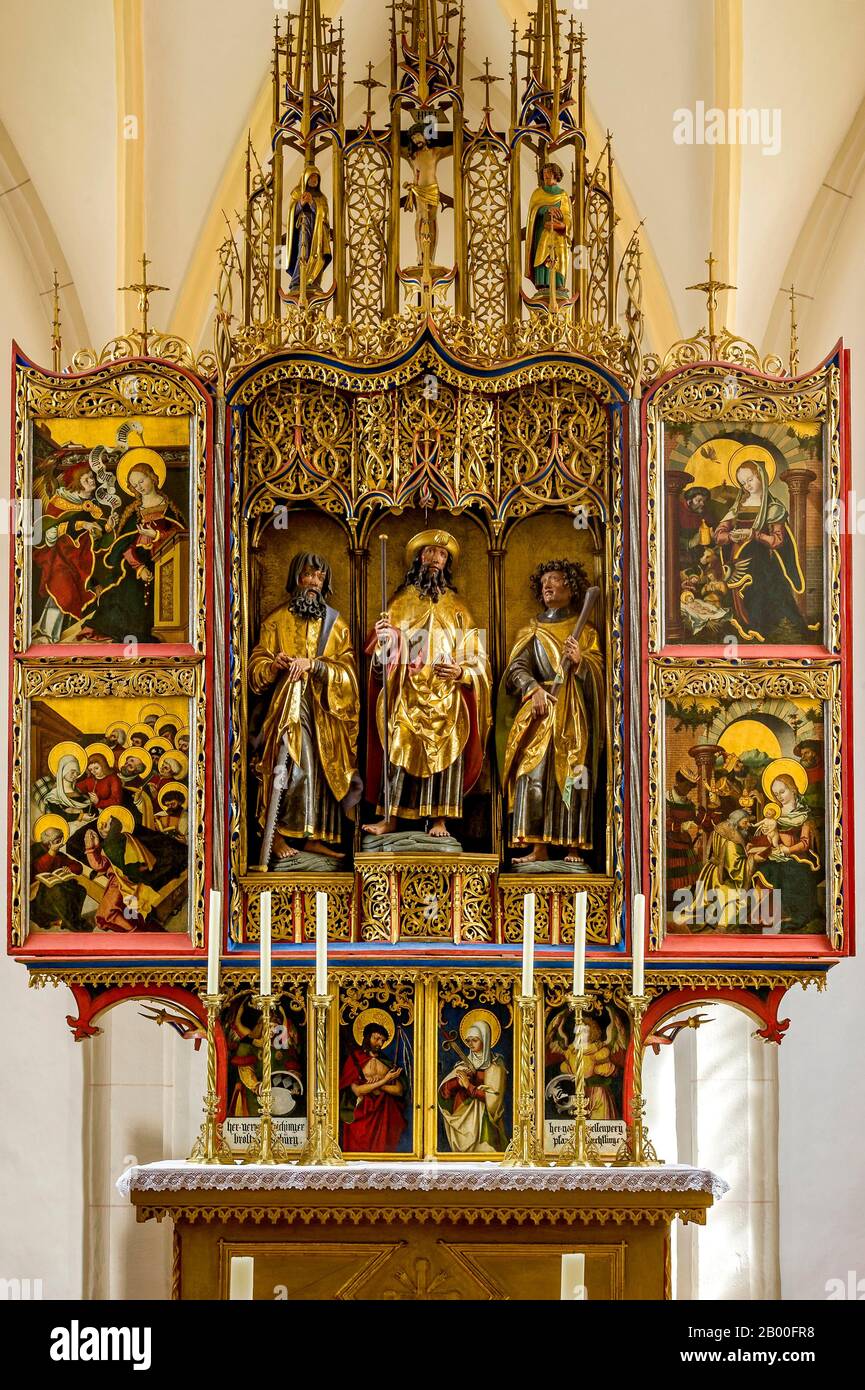 Carved figures, winged altar by the gothic sculptor Meister von Rabenden, late gothic church St. Jakobus der Aeltere, Rabenden, Altenmarkt an der Stock Photo