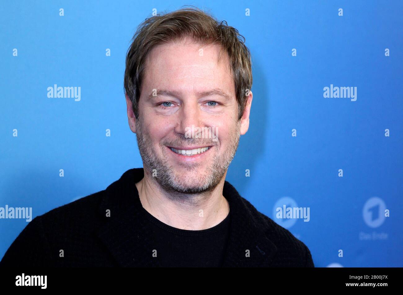 Hamburg, Deutschland. 17th Feb, 2020. Florian Gallenberger at the photocall for the ARD television film 'Der Uberlaufer' in the Grand Elysee Hotel. Hamburg, February 17th, 2020 | usage worldwide Credit: dpa/Alamy Live News Stock Photo