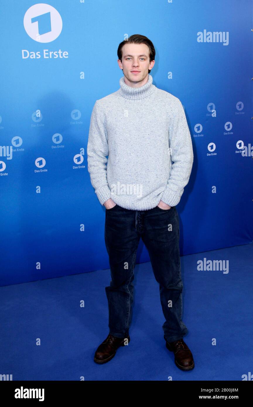 Jannis Niewohner at the photocall for the ARD television film 'Der Uberlaufer' in the Grand Elysee Hotel. Hamburg, February 17th, 2020 | usage worldwide Stock Photo