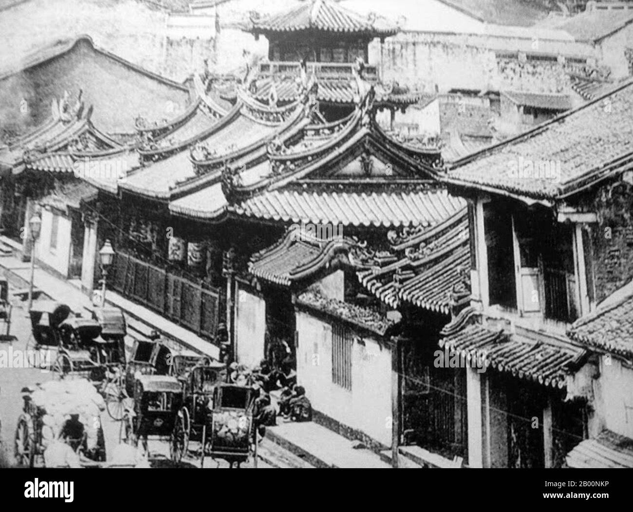 Singapore: Detail of Chinatown in the late 19th century.  Singapore hosted a trading post of the East India Company in 1819 with permission from the Sultanate of Johor. The British obtained sovereignty over the island in 1824 and Singapore became one of the British Straits Settlements in 1826. Occupied by the Japanese in World War II, Singapore declared independence, uniting with other former British territories to form Malaysia in 1963, although it was separated from Malaysia two years later. Since then it has had a massive increase in wealth, and is one of the Four Asian Tigers. Stock Photo
