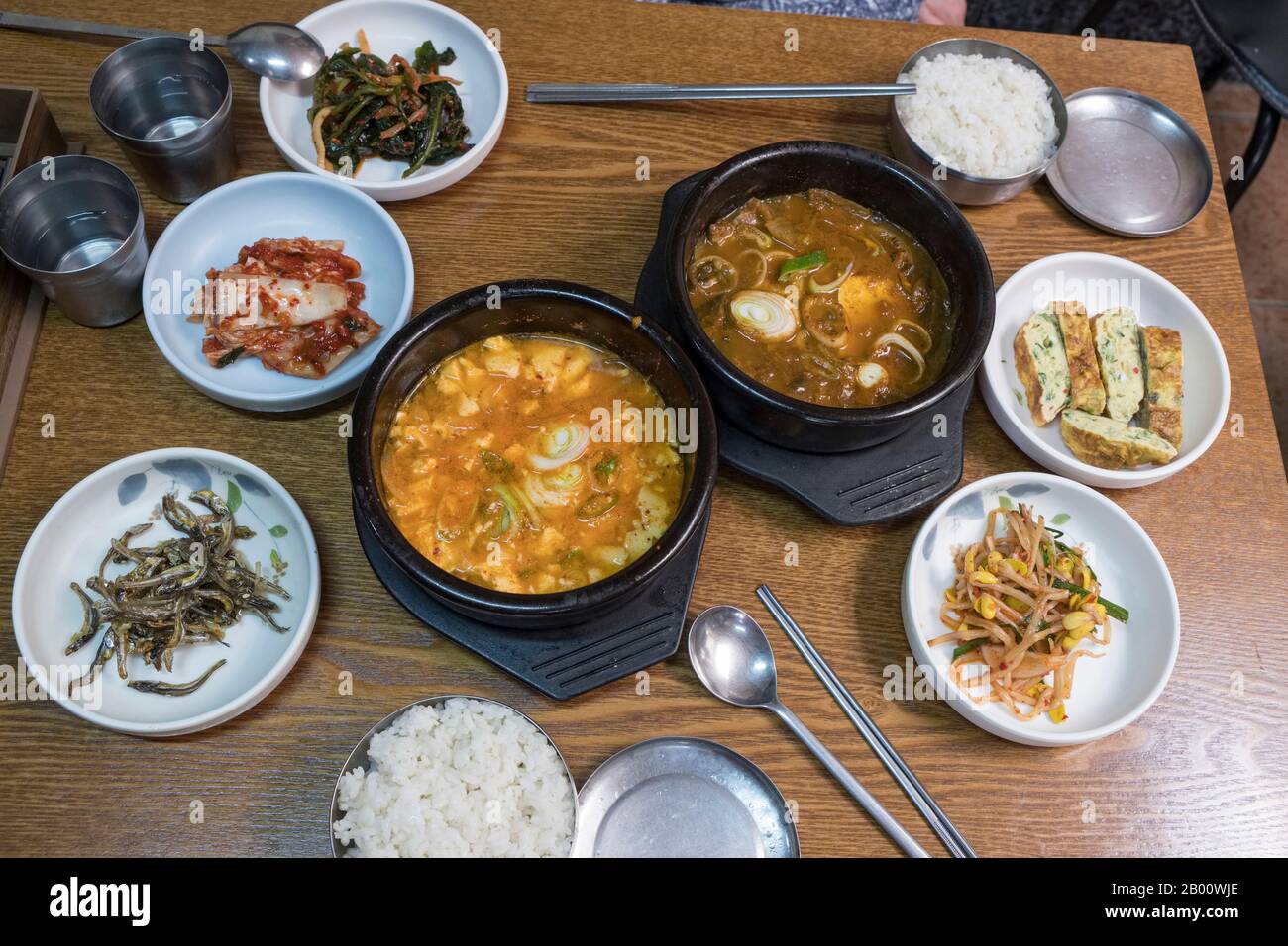 South Korea, Seoul: traditional Korean meal Stock Photo - Alamy