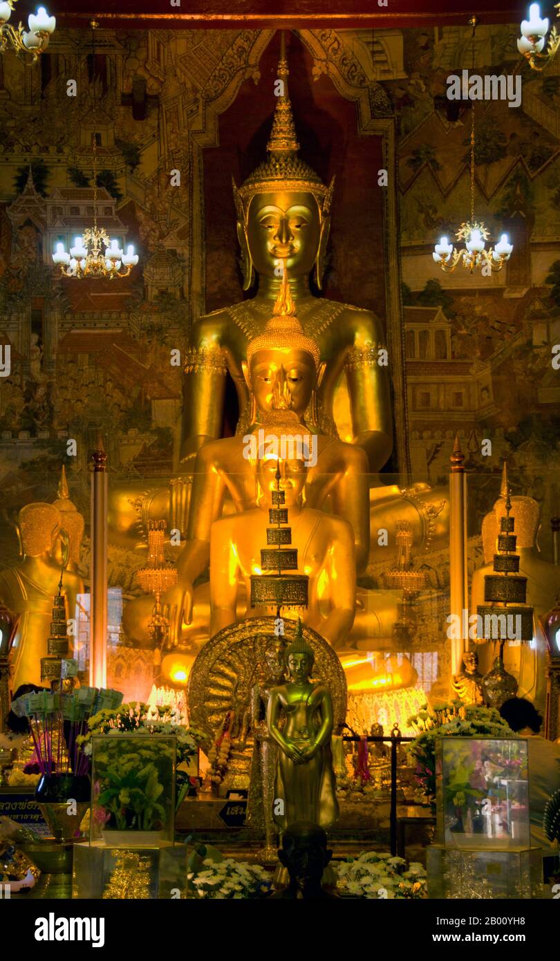 Thailand: Buddha images in the viharn at Wat Mahathat, Phetchaburi.  Wat Mahathat is a late Ayutthaya period Buddhist temple. Stock Photo