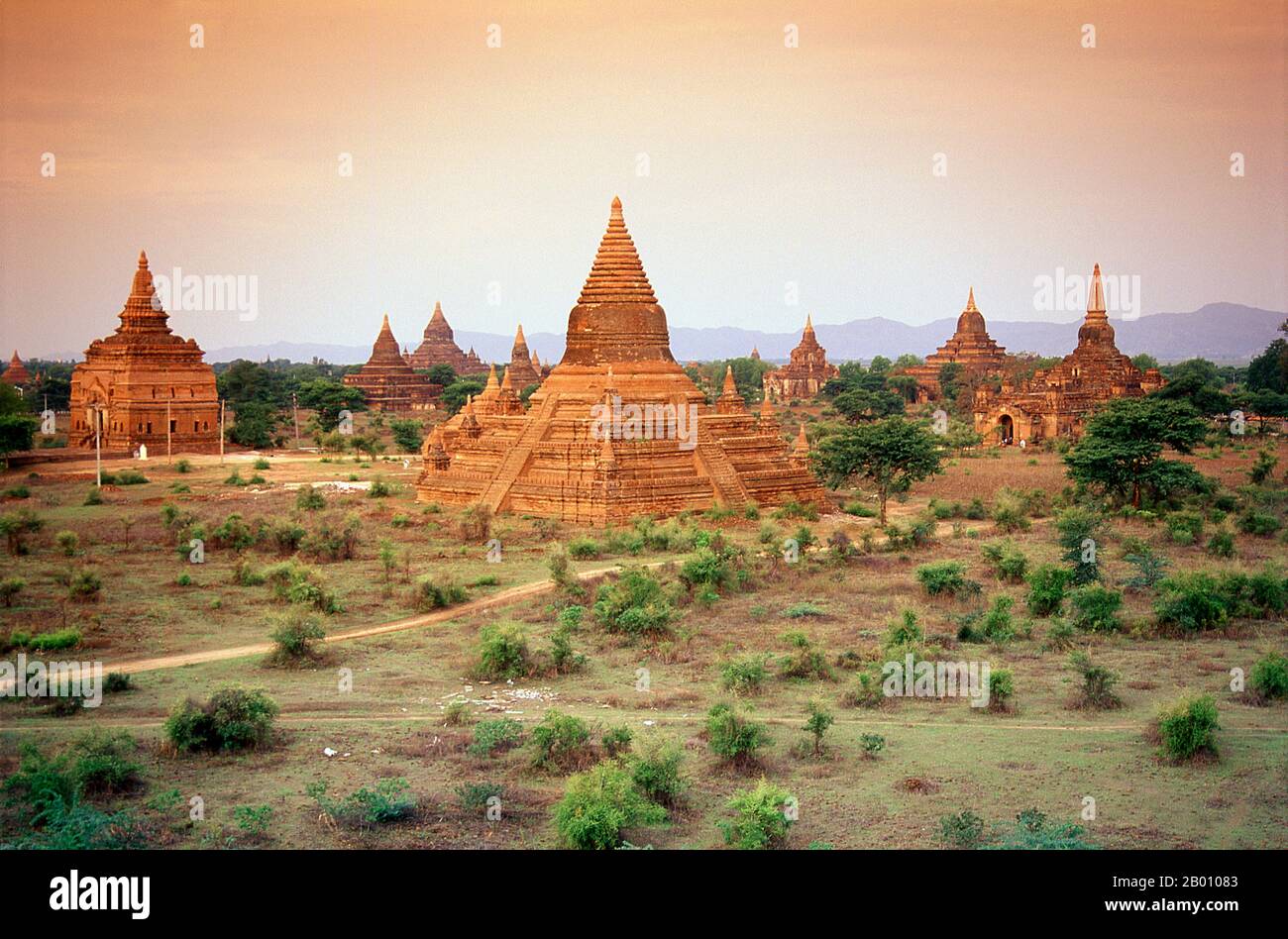 Burma: Temples strewn across the plain, Bagan (Pagan) Ancient City.  Bagan, formerly Pagan, was mainly built between the 11th century and 13th century. Formally titled Arimaddanapura or Arimaddana (the City of the Enemy Crusher) and also known as Tambadipa (the Land of Copper) or Tassadessa (the Parched Land), it was the capital of several ancient kingdoms in Burma. Stock Photo