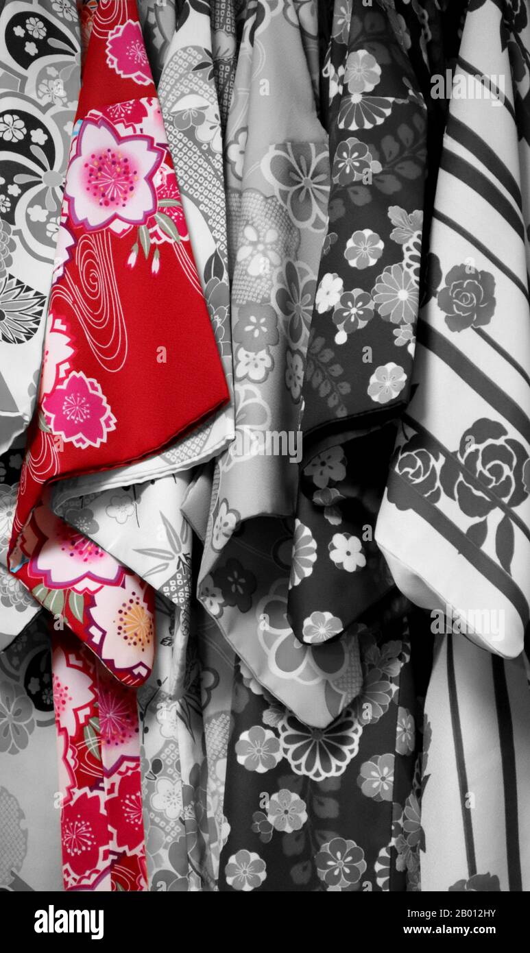 Japanese kimonos red stand out Stock Photo Alamy
