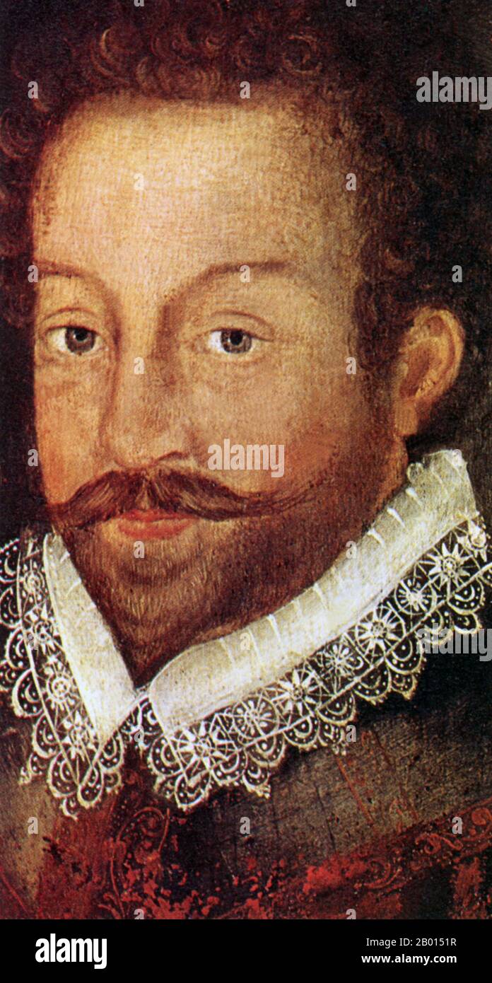 Britain: Sir Francis Drake (1540-1596), admiral and first Englishman to sail around the world. Oil on panel painting, c. 1583.  Vice Admiral Sir Francis Drake was an English sea captain, privateer, circumnavigator, slaver, a renowned pirate and a politician of the Elizabethan era. Elizabeth I of England awarded Drake a knighthood in 1581. He was second-in-command of the English fleet against the Spanish Armada in 1588, subordinate only to Charles Howard and the Queen herself. He died of dysentery in January 1596 after unsuccessfully attacking San Juan, Puerto Rico. Stock Photo