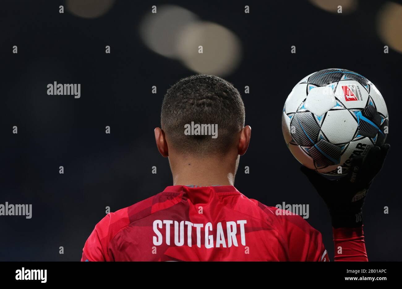 firo: 17.02.2020, football, 2.Bundesliga, season 2019/2020, VfL Bochum - VfB Stuttgart 0: 1 general, throw-in MASSIMO, Stuttgart | usage worldwide Stock Photo