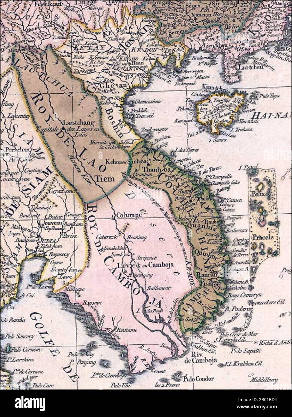 Vietnam: Franco-Dutch map of Indochina. The Paracel Islands, disputed between Vietnam and China, are depicted close to the Vietnamese coast. 1760.  18th-century map of Vietnam, derives from a map of Southeast Asia and parts of China published in Amsterdam by the firm of Covens and Mortier. The title of this map is in French, but many of the place names and notes have been translated into Dutch. Stock Photo