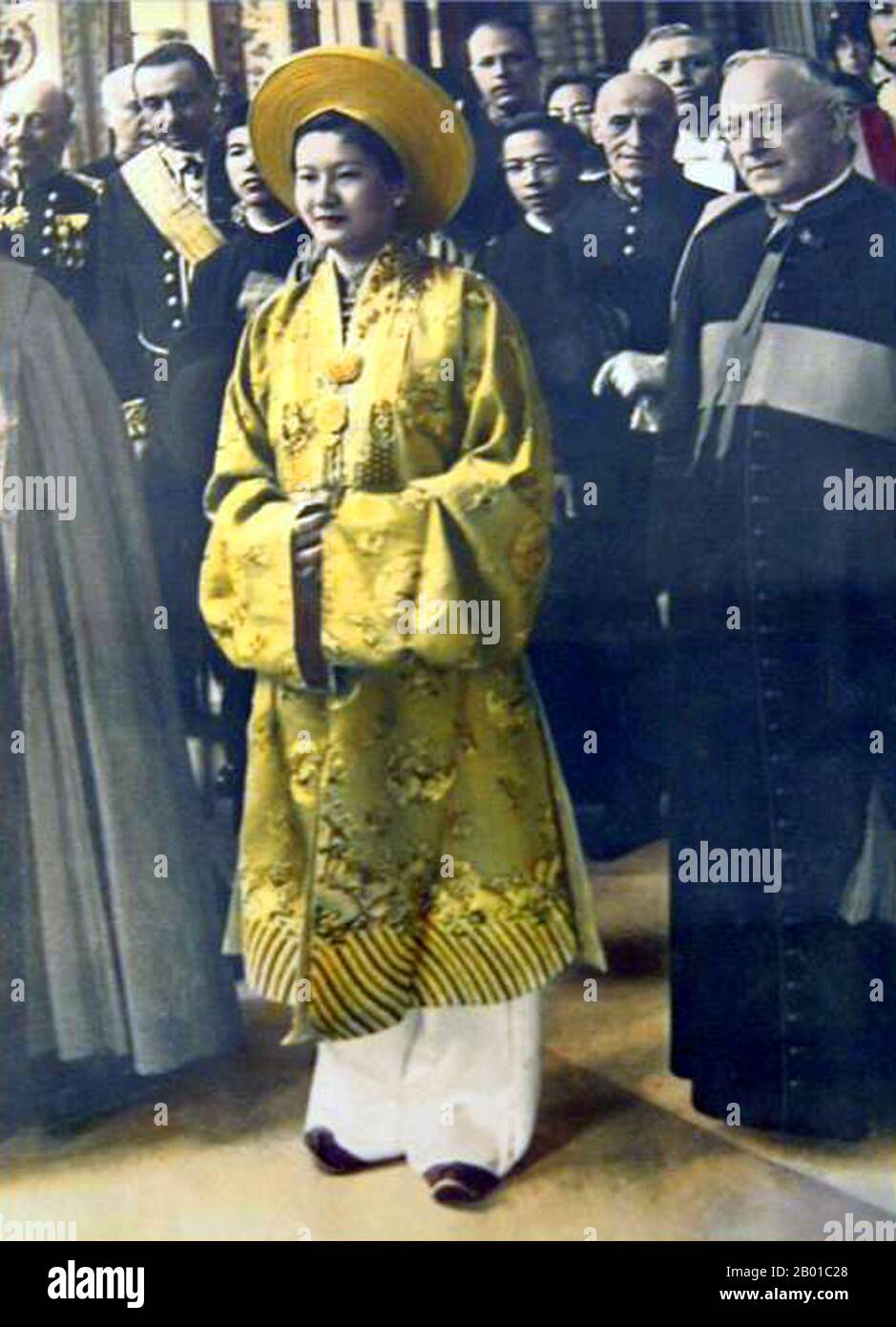 Vietnam: Nam Phuong (14 December 1914 - 16 December 1963), Empress of Vietnam, c. 1950s.  Empress Nam Phương ('Southern Perfume'), born Marie-Thérèse Nguyễn Hữu Thị Lan, was the first and primary wife of Bảo Đại; the last king of Annam and last emperor of Vietnam; from 1934 until her death. She also was the second and last empress consort (hoàng hậu) of the Nguyễn Dynasty. Stock Photo
