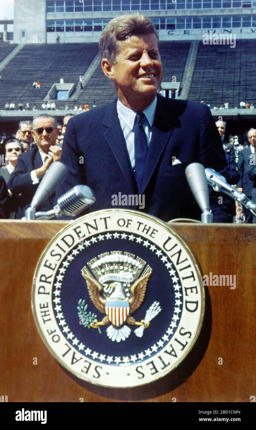 USA: John Fitzgerald 'Jack' Kennedy (29 May 1917 - 22 November 1963), often referred to by his initials JFK, 35th President of the United States (1961-1963), speaking on the Nation's Space Effort in the football field at Rice University, Houston, 12 September 1962.  After military service during World War II in the South Pacific, Kennedy represented Massachusetts's 11th congressional district in the U.S. House of Representatives from 1947 to 1953 as a Democrat. Thereafter, he served in the U.S. Senate from 1953 until 1960. Stock Photo