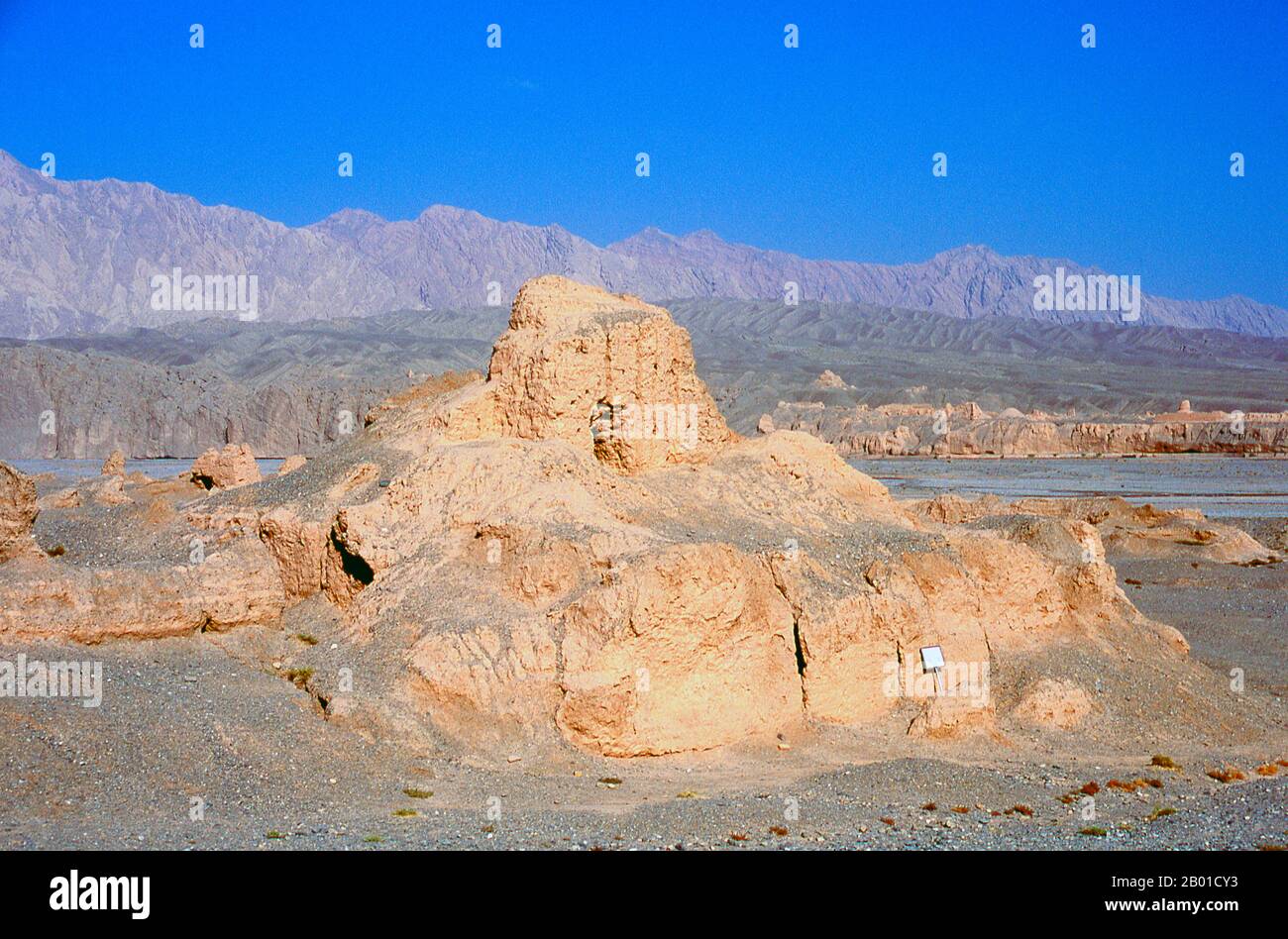 China: Remains of a chedi, Subashi Ancient City (Subashi Gucheng), Kuqa, Xinjiang Province.  The ruins of Subashi Gucheng (Subashi Ancient City) are all that is left of the ancient capital of the Kingdom of Qiuci that existed from the 4th century CE until it was abandoned sometime in the 12th century. Stock Photo