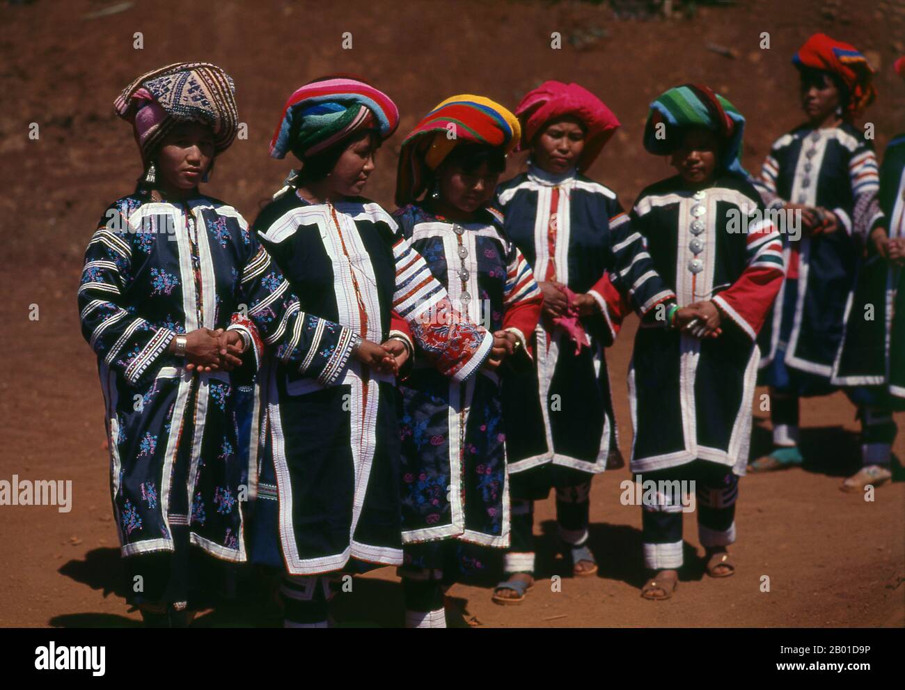 Thailand: Lahu Shehleh women dancing at Lahu New Year celebrations ...