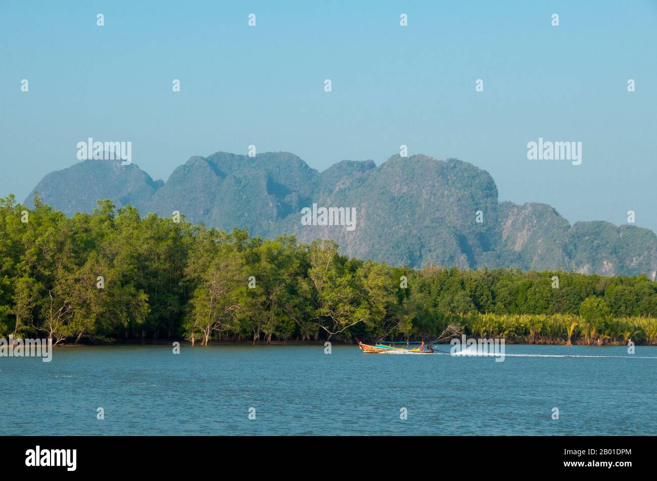 thailand-longtail-boat-in-the-mangroves-ao-phang-nga-phangnga-bay