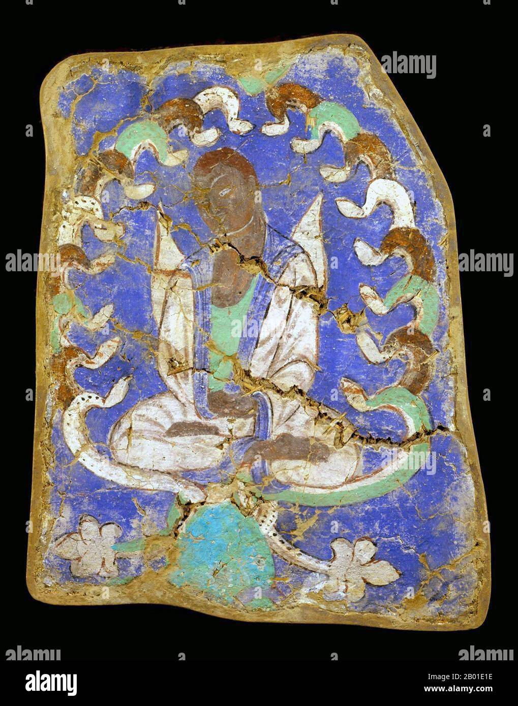 China: Monk Ajnatakaundiya in meditation. Mural from the Kizil Thousand Buddha Caves, Xinjiang, c. 5th-6th century CE.  The Kizil Caves (also romanized Qizil Caves, spelling variant Qyzyl; Uyghur: Qizil Ming Öy; Chinese: 克孜尔千佛洞; pinyin: Kèzīěr Qiānfú Dòng; literally 'Kizil Cave of a Thousand Buddhas') are a set of 236 Buddhist rock-cut caves located near Kizil Township (克孜尔乡) in Baicheng County, Xinjiang, China. The site is located on the northern bank of the Muzat River 75 kilometres (by road) northwest of Kucha. This area was a commercial hub of the The Silk Road. Stock Photo