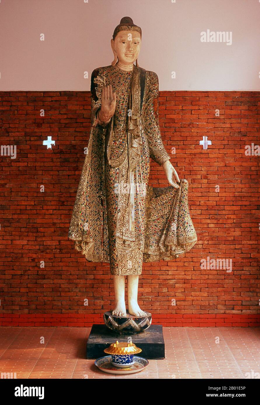 Gilt Teak Sukothai Style Standing Thai Buddha - Early 19th Century Gilt Teak Sukothai Style Standing Thai Buddha - Early 19th Century