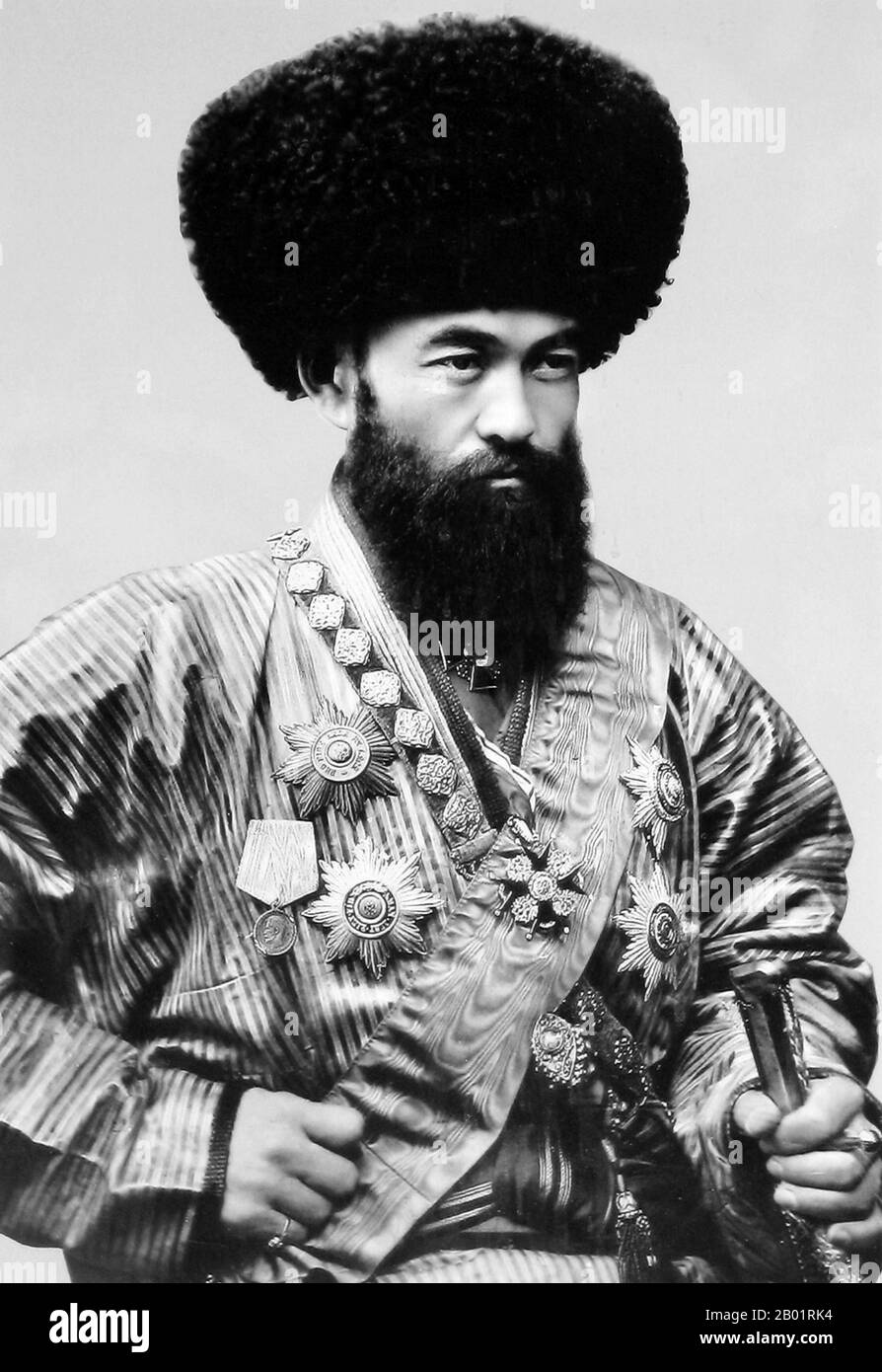 Uzbekistan: Islam Khoja (1872 - 9 August 1913), Prime Minister of the Khanate of Khiva (r. 1907-1911), c. 1913.  Islam Khoja was the chief adviser and prime minister of Khan Muhammad Rahim. He introduced various reforms including establishing a secular school, hospital, pharmacy, post office and cotton factory. Stock Photo