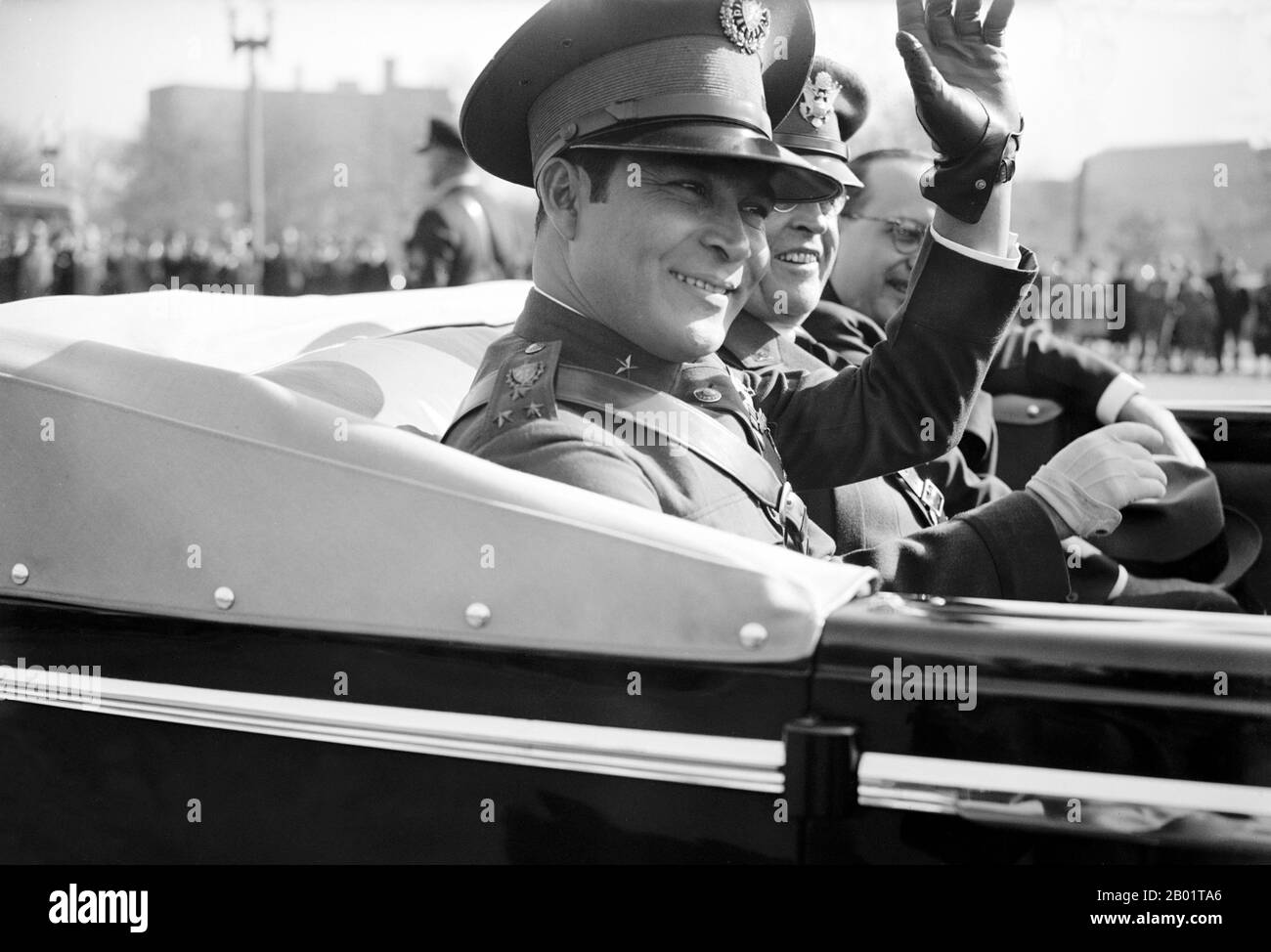 Cuba/USA: The Cuban dictator Fulgencio Batista (16 January 1901 - 6 August 1973) with US Army Chief of Staff Malin Craig in a Cadillac in Washington DC, 10 November 1938.  Fulgencio Batista y Zaldívar was a Cuban President, dictator and military leader closely aligned with and supported by the United States. He served as the leader of Cuba from 1933 to 1944 and from 1952 to 1959, before being overthrown as a result of the Cuban Revolution. Stock Photo