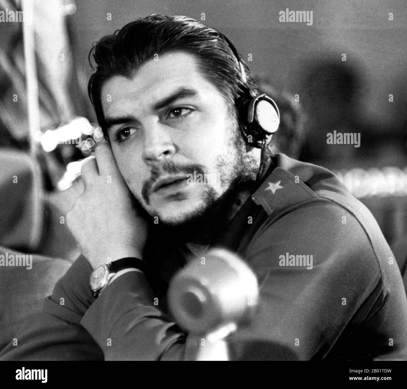 Cuba/Argentina: Ernesto 'Che' Guevara (14 June 1928 - 9 October 1967), commonly known as El Che or simply Che, Argentine Marxist revolutionary, physician, author, intellectual, guerrilla leader, diplomat and military theorist.  While living in Mexico City, Guevara met Raúl and Fidel Castro, joined their 26th of July Movement, and sailed to Cuba aboard the yacht, Granma, with the intention of overthrowing U.S.-backed Cuban dictator Fulgencio Batista. He soon rose to prominence among the insurgents, was promoted to second-in-command, and played a pivotal role in the two year guerrilla campaign. Stock Photo