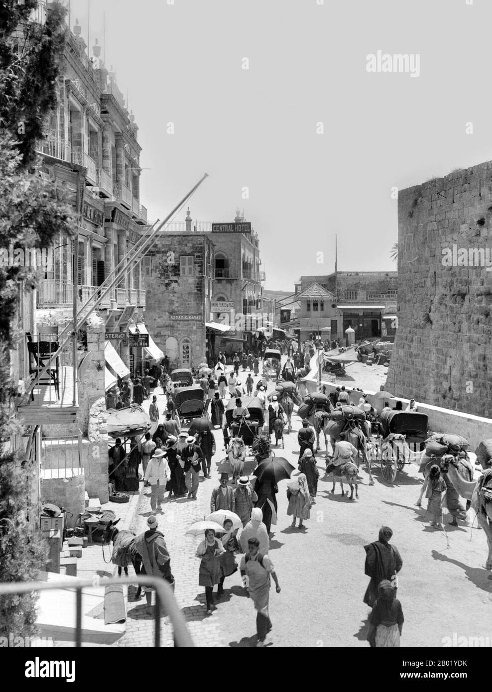 Palestine:A crowd of Palestinian pedestrians inside Jerusalem's Jaffa ...