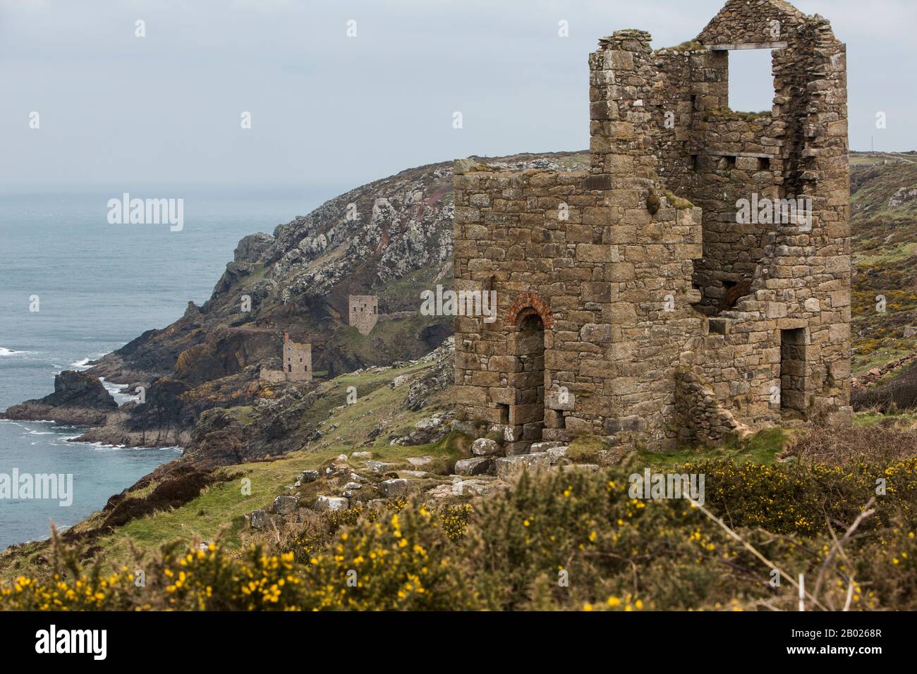 Crowns Engine Houses, ruined tin mine buildings at Botallack tin mine on the north Cornwall coast, Cornwall, England Stock Photo