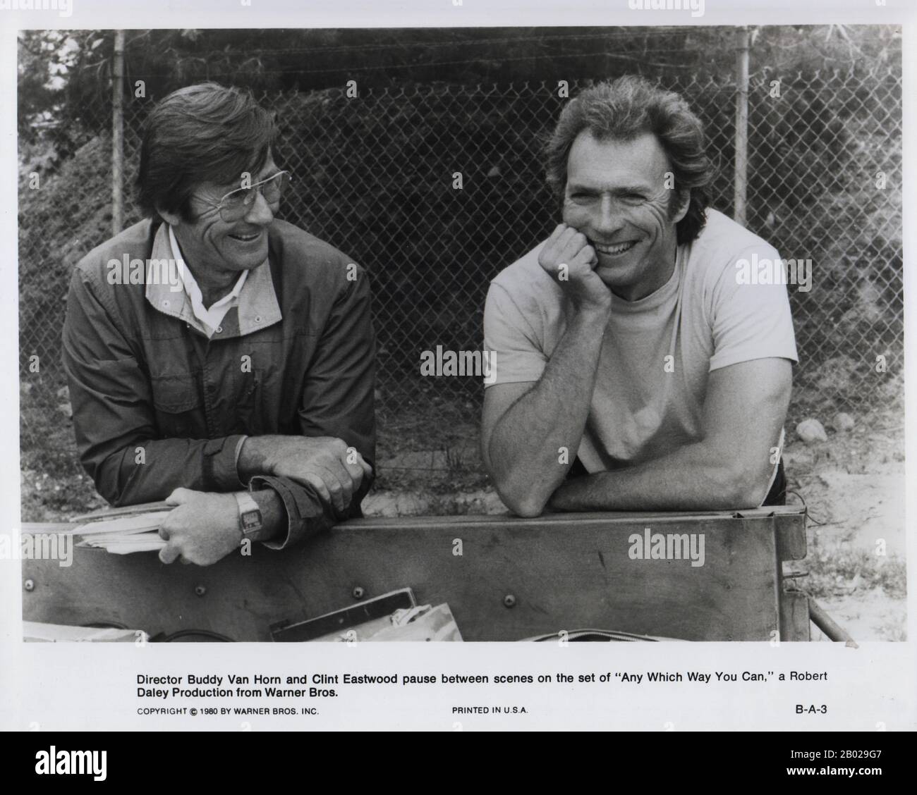 ANY WHICH WAY YOU CAN (ON SET) (1980) BUDDY VAN HORN (DIRECTOR) CLINT EASTWOOD WARNER BROS