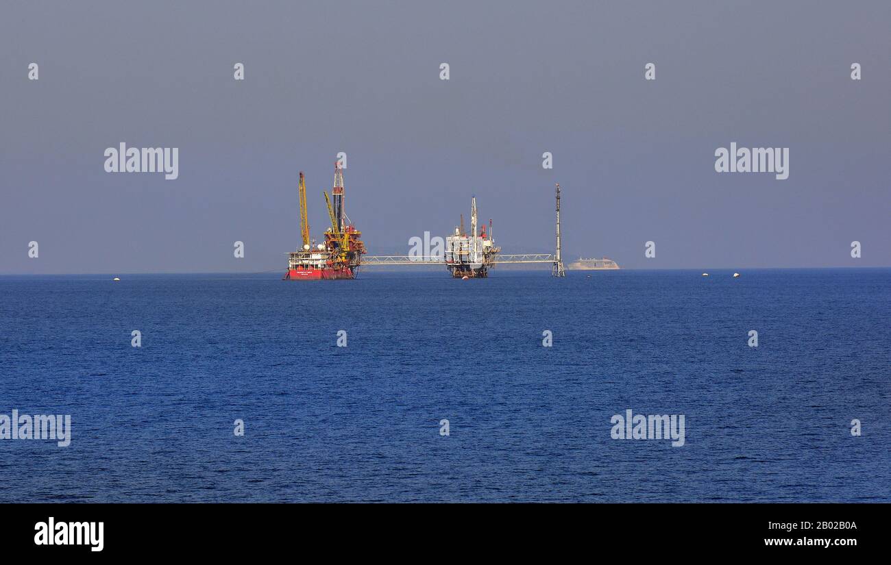 Kavala, Greece - September 18th 2015: Oil platform in the Aegean sea  between Kavala and Thassos island Stock Photo - Alamy