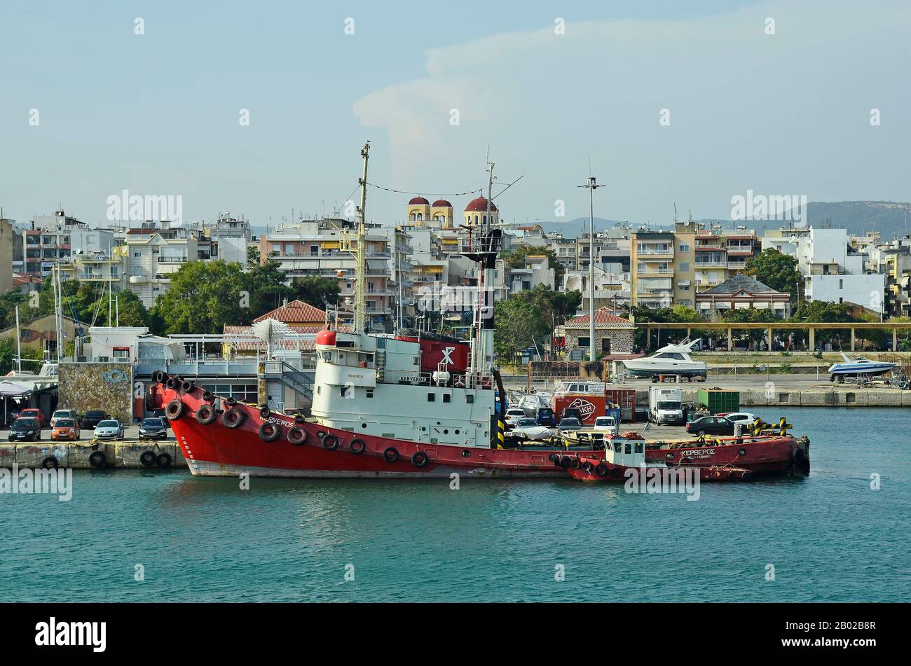 Trawler loading hires stock photography and images Alamy