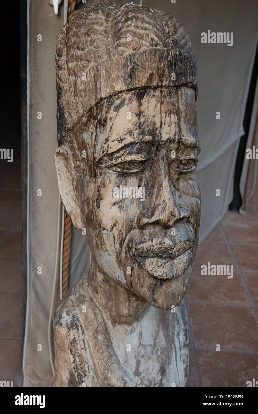 African head sculpture hires stock photography and images Alamy