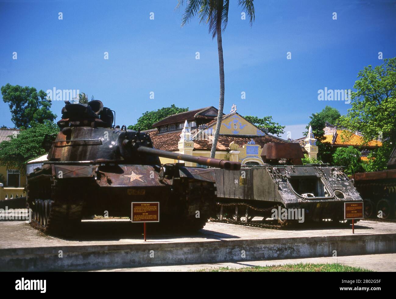 Vietnam war tank and soldiers hi-res stock photography and images - Alamy