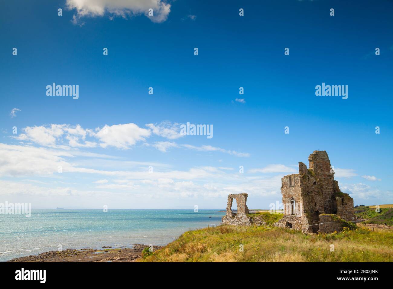 Newark Castle along the Fife Coastal Path, Scotland Stock Photo Alamy