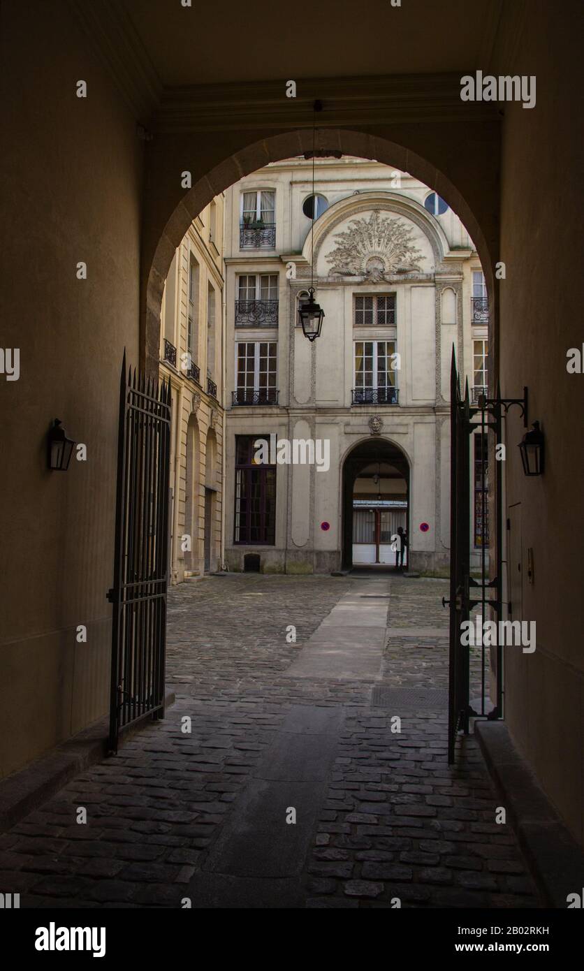 Courtyard on Ile Saint Louis, Paris Stock Photo