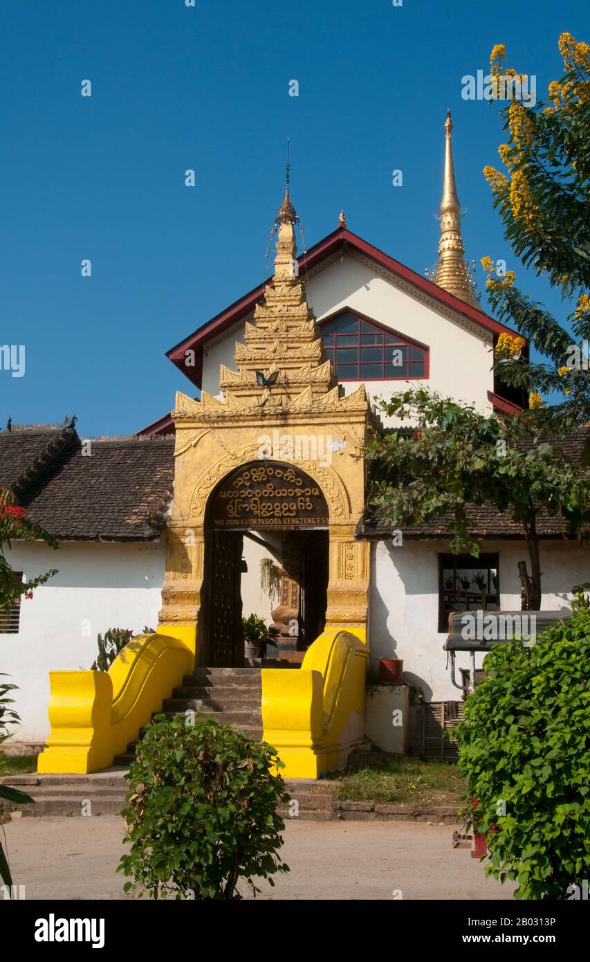 Wat zom kham kengtung hires stock photography and images Alamy