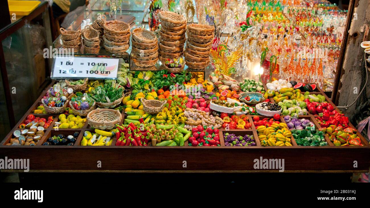 Chatuchak drinking hires stock photography and images Alamy