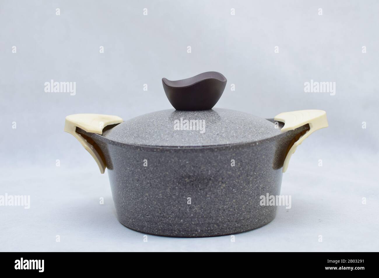 Download Mock Up Design Set Of Elegant And Traditional Cooking Pots And Goblet Grey And Black Made Of Ceramic Isolated On White Background Stock Photo Alamy
